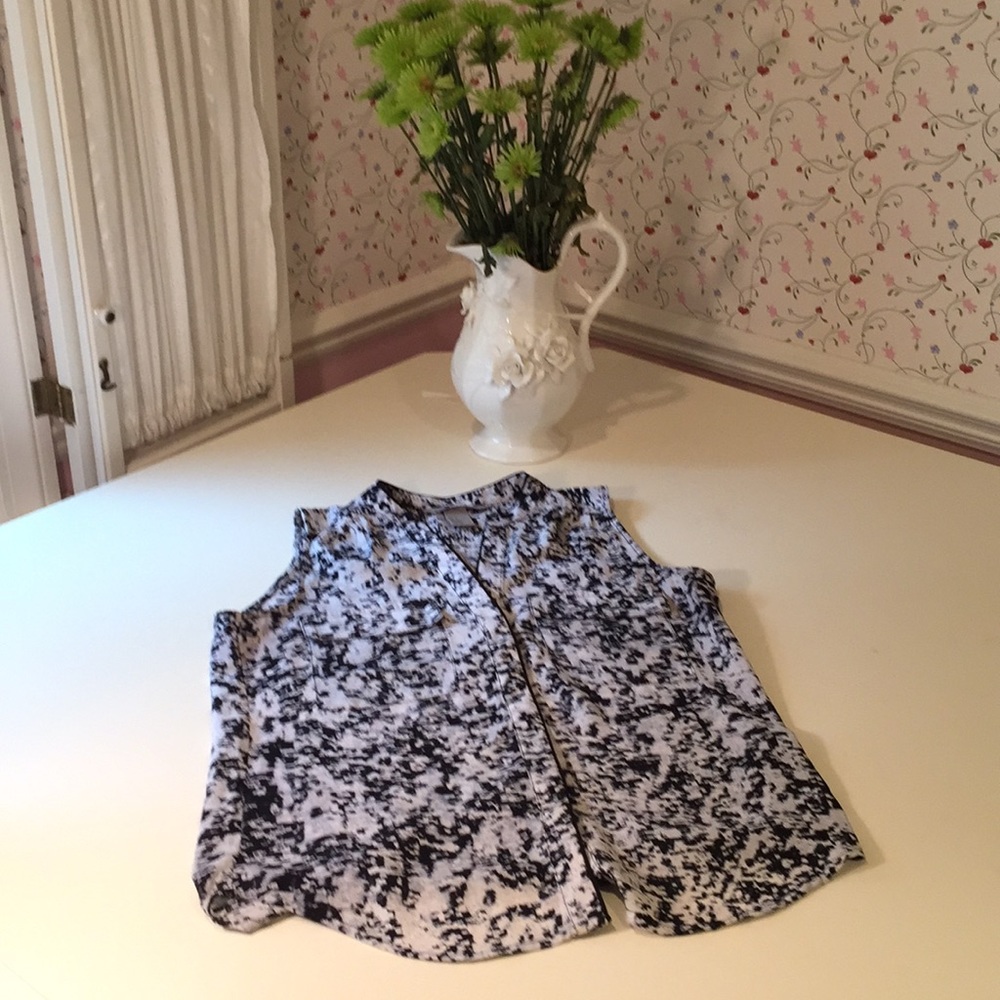 H and M Concious sleeveless blouse